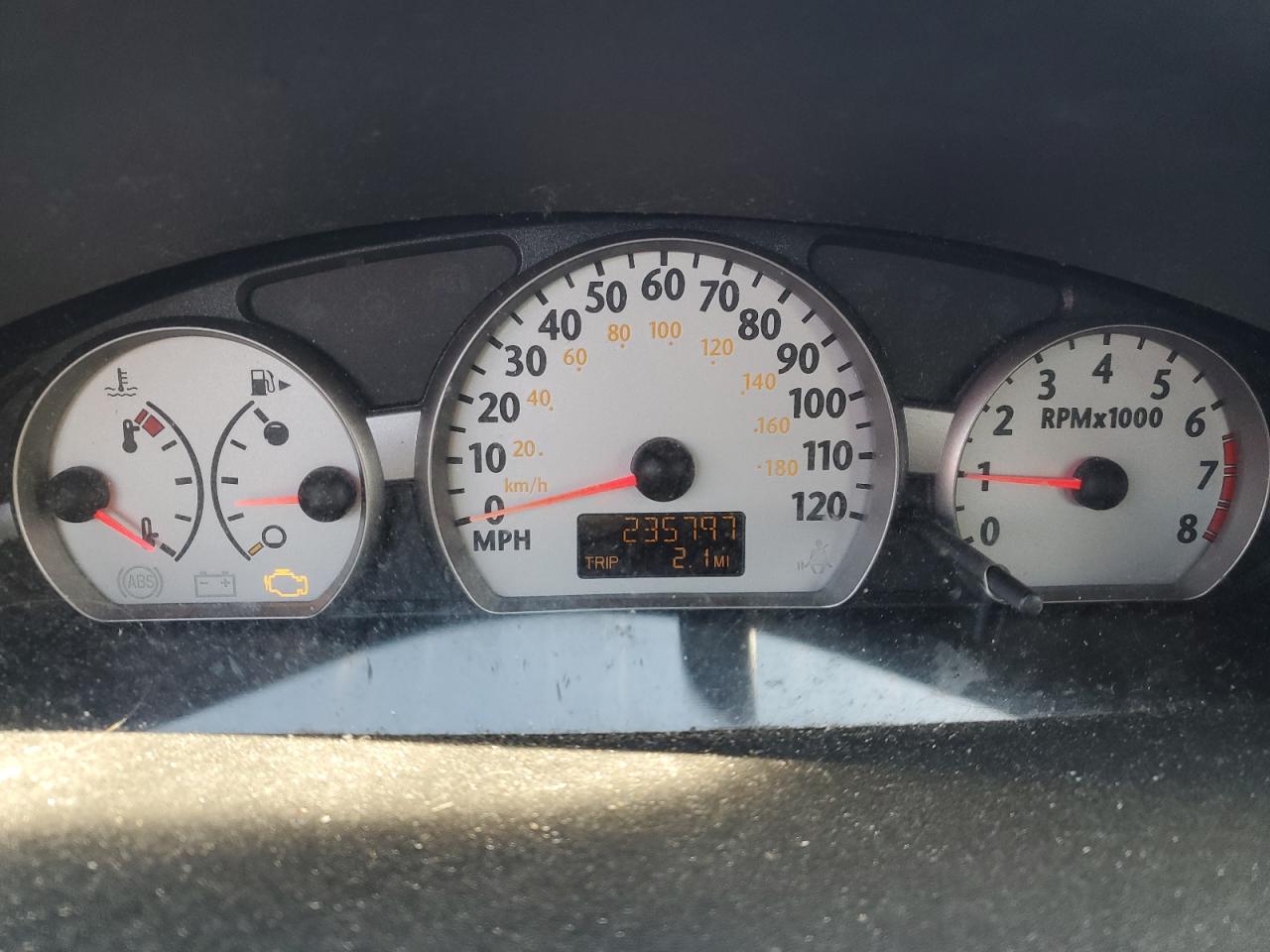 2004 Saturn ION - Image 9