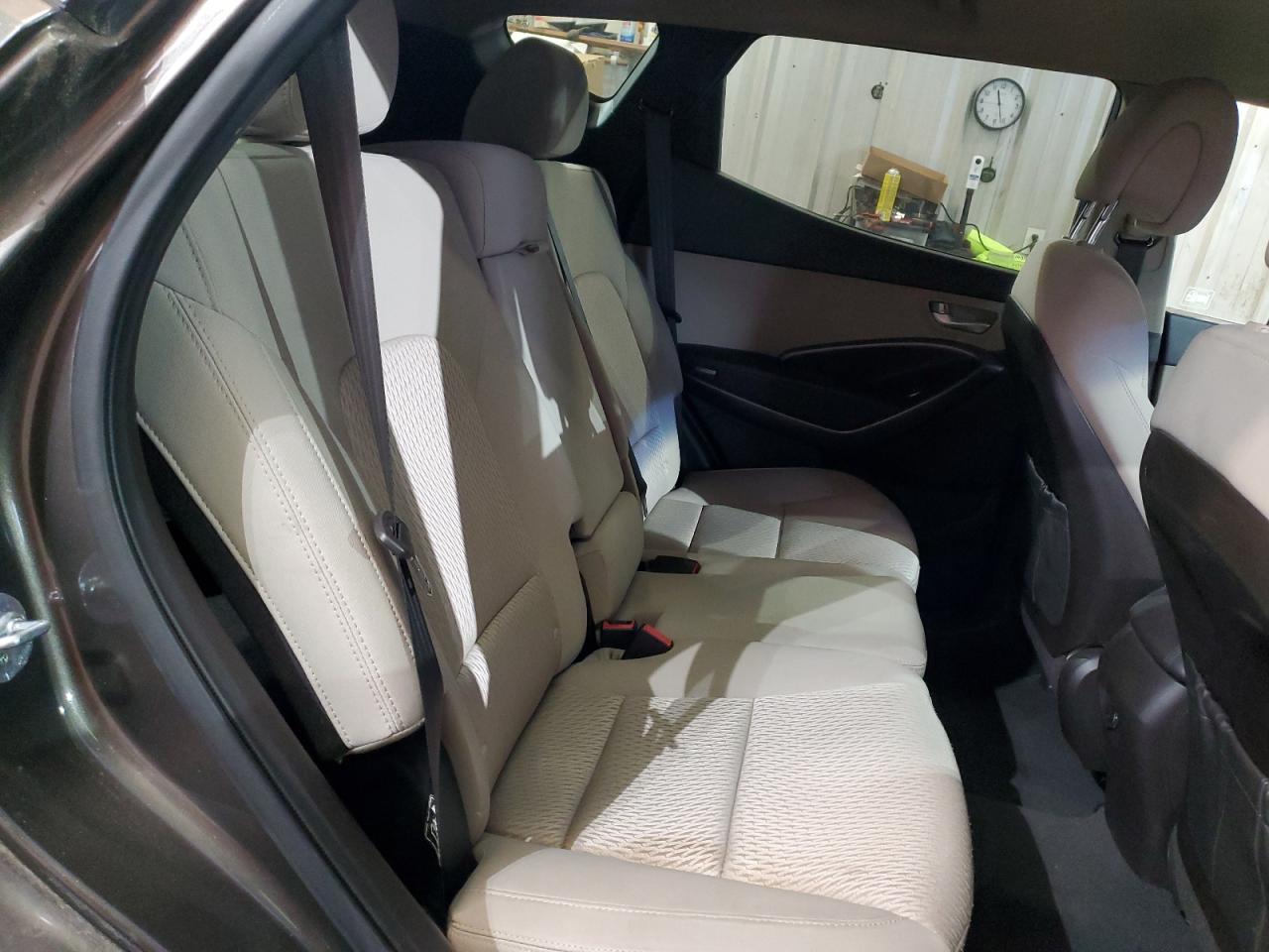 2013 Hyundai Santa Fe - Image 12