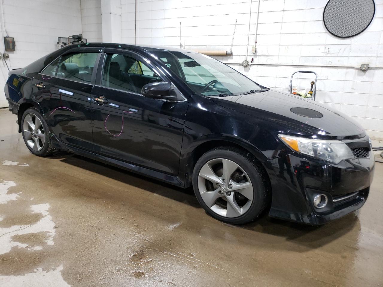 2012 Toyota Camry - Image 4