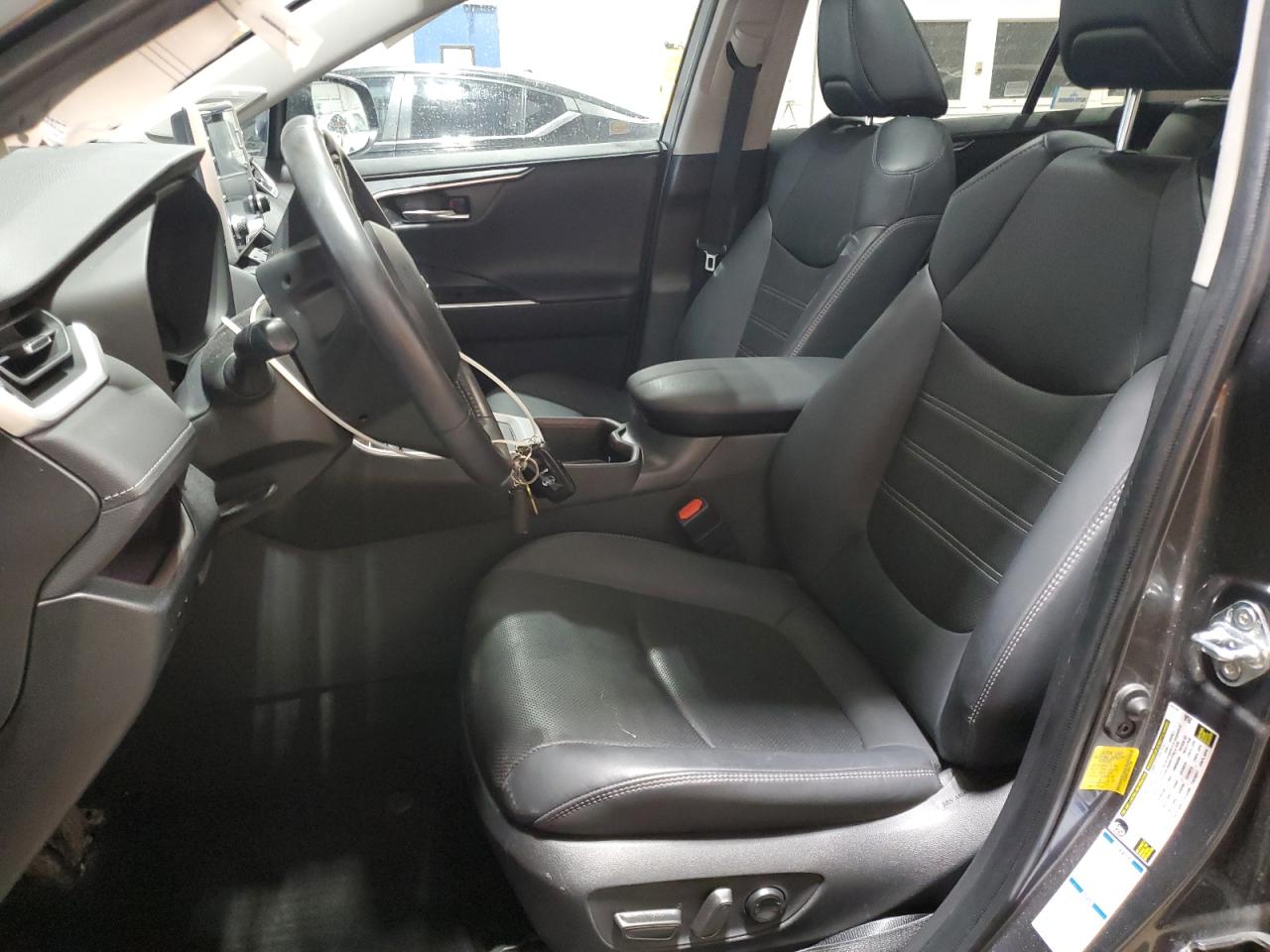 2022 Toyota RAV 4 - Image 7