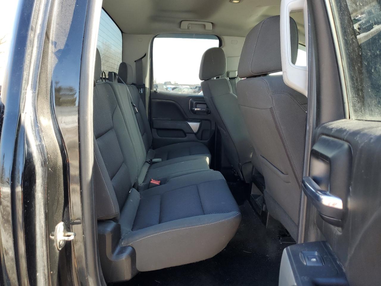 2018 Chevrolet Silverado - Image 10