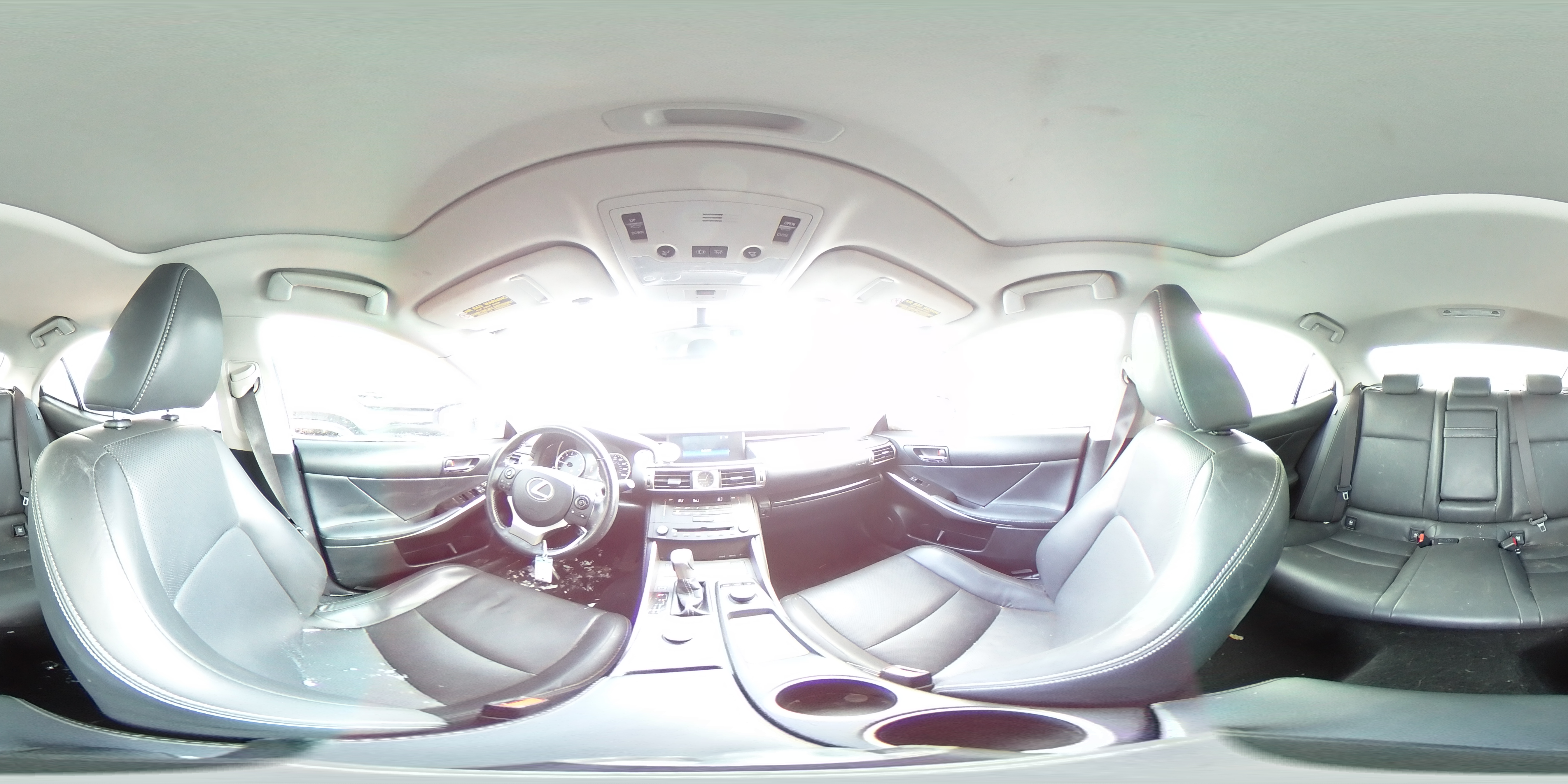 2015 Lexus IS - Image 13