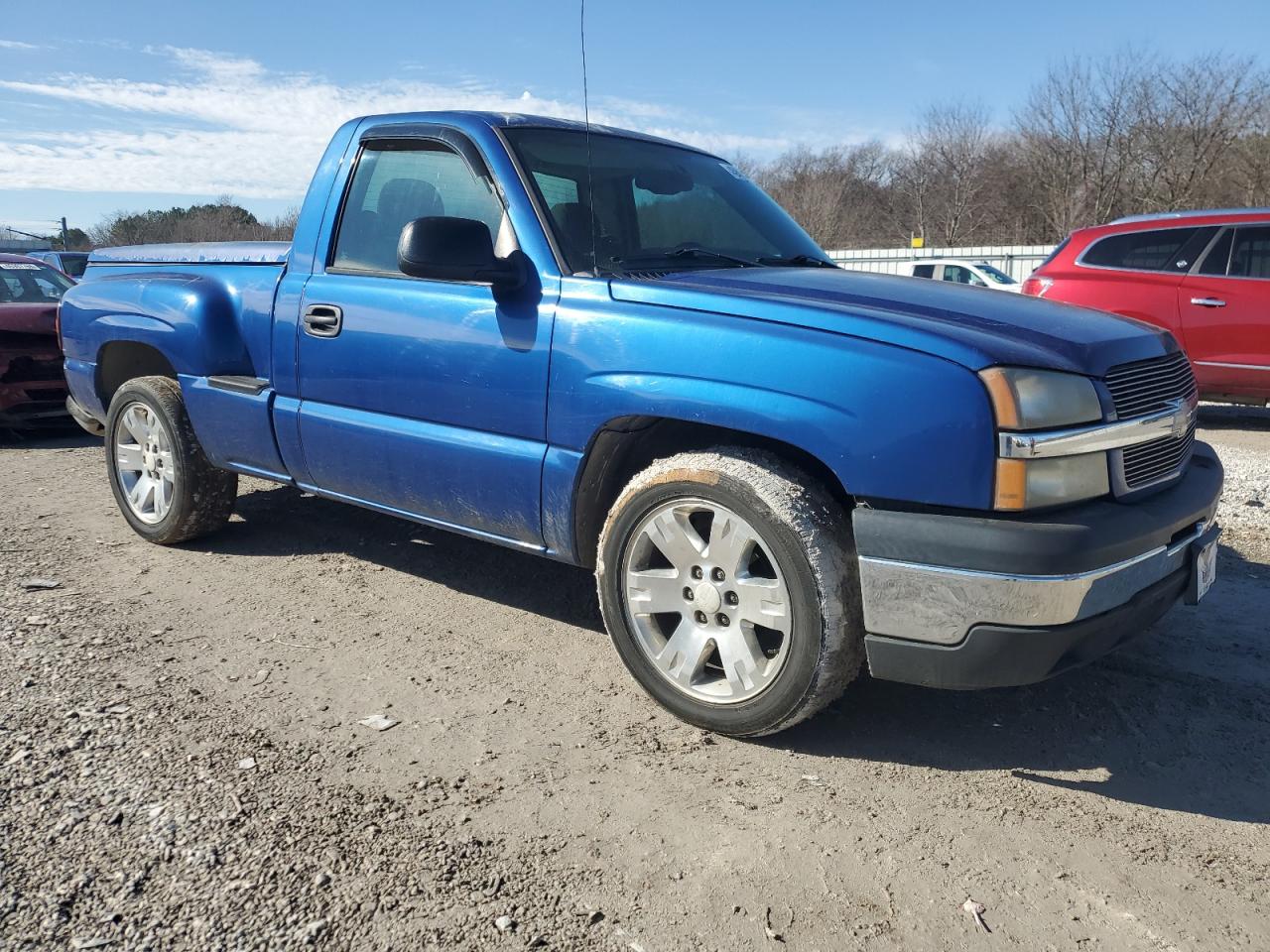 2004 Chevrolet Silverado - Image 4