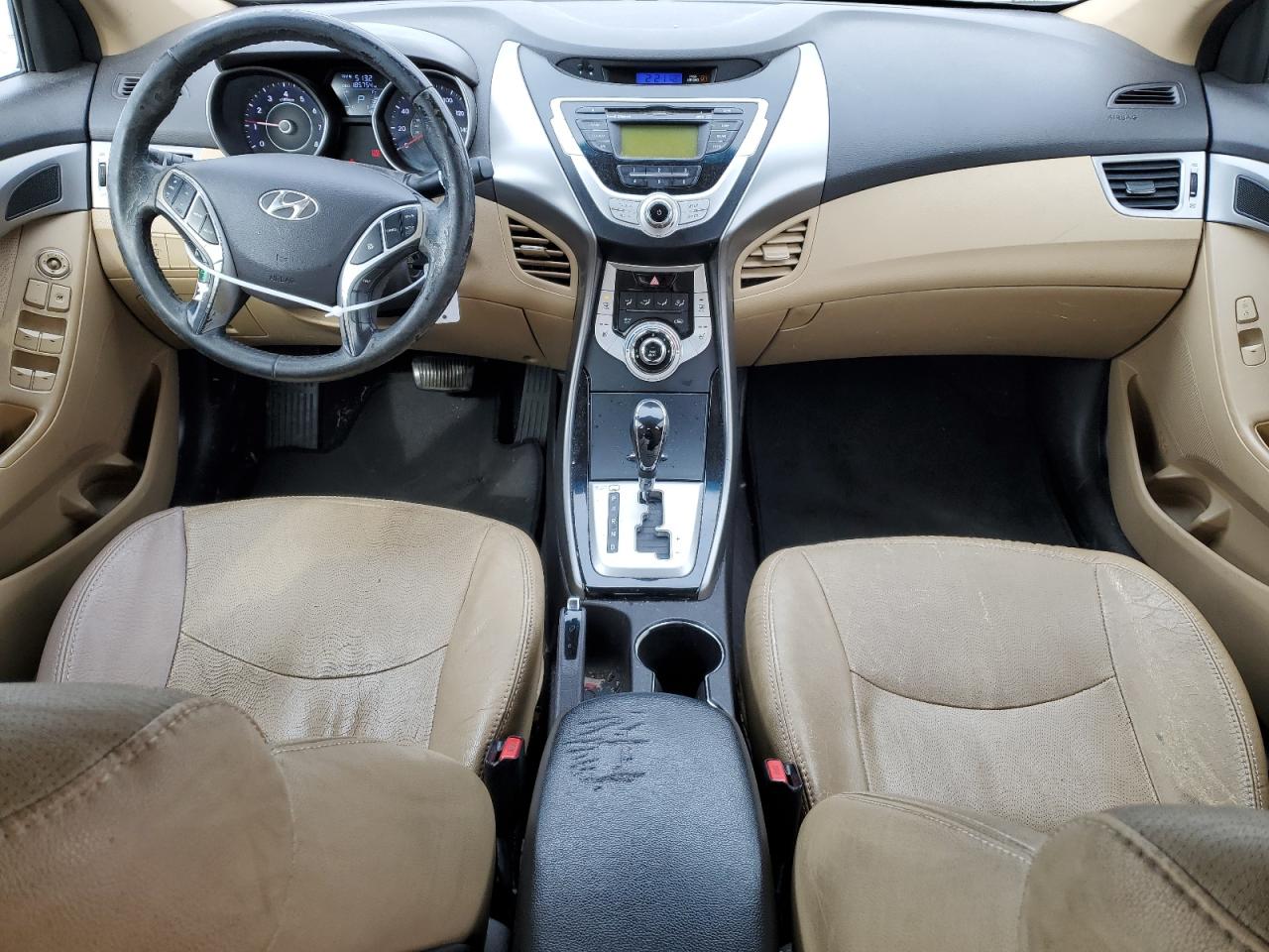 2012 Hyundai Elantra - Image 8