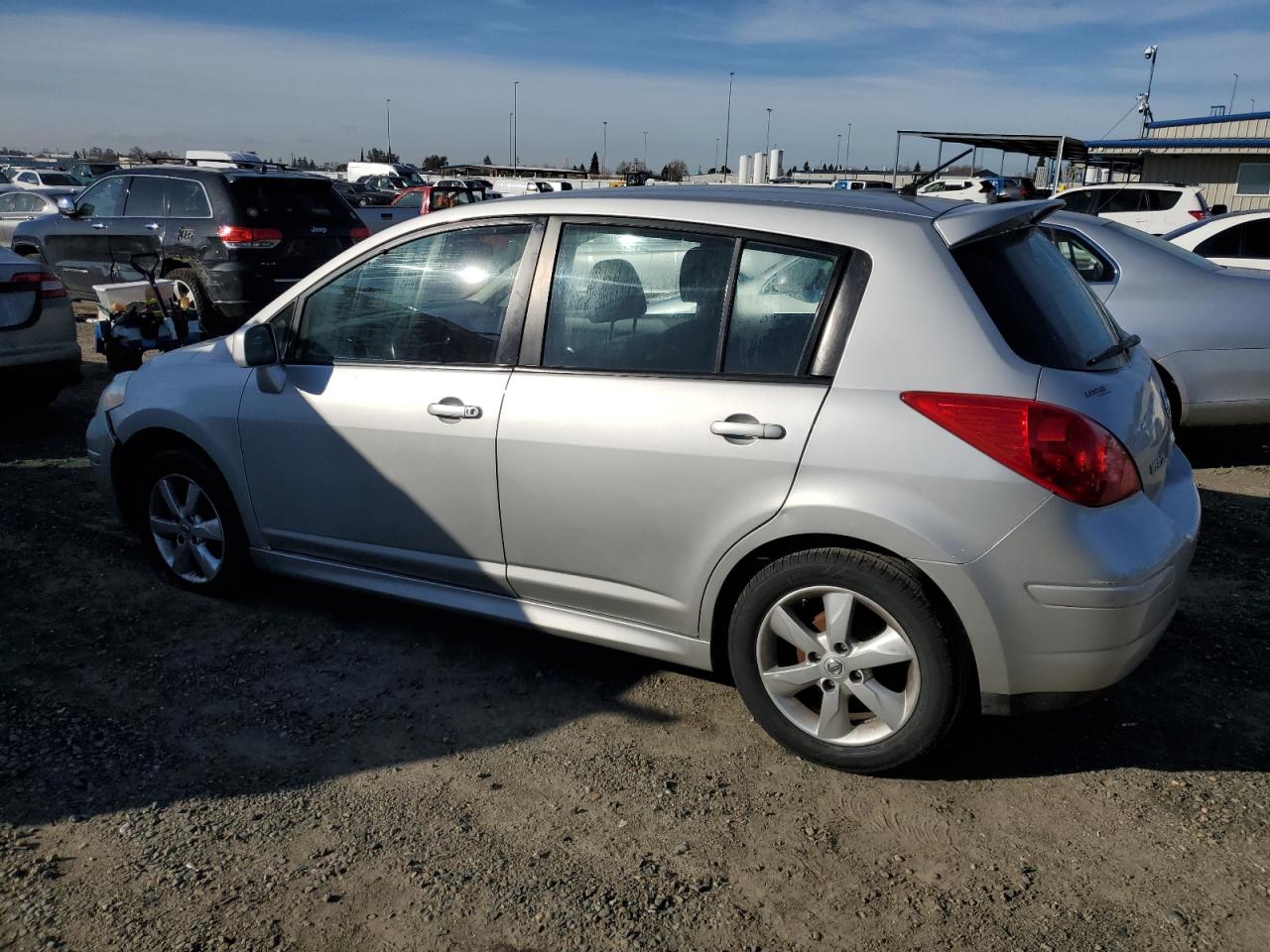 2012 Nissan Versa - Image 2