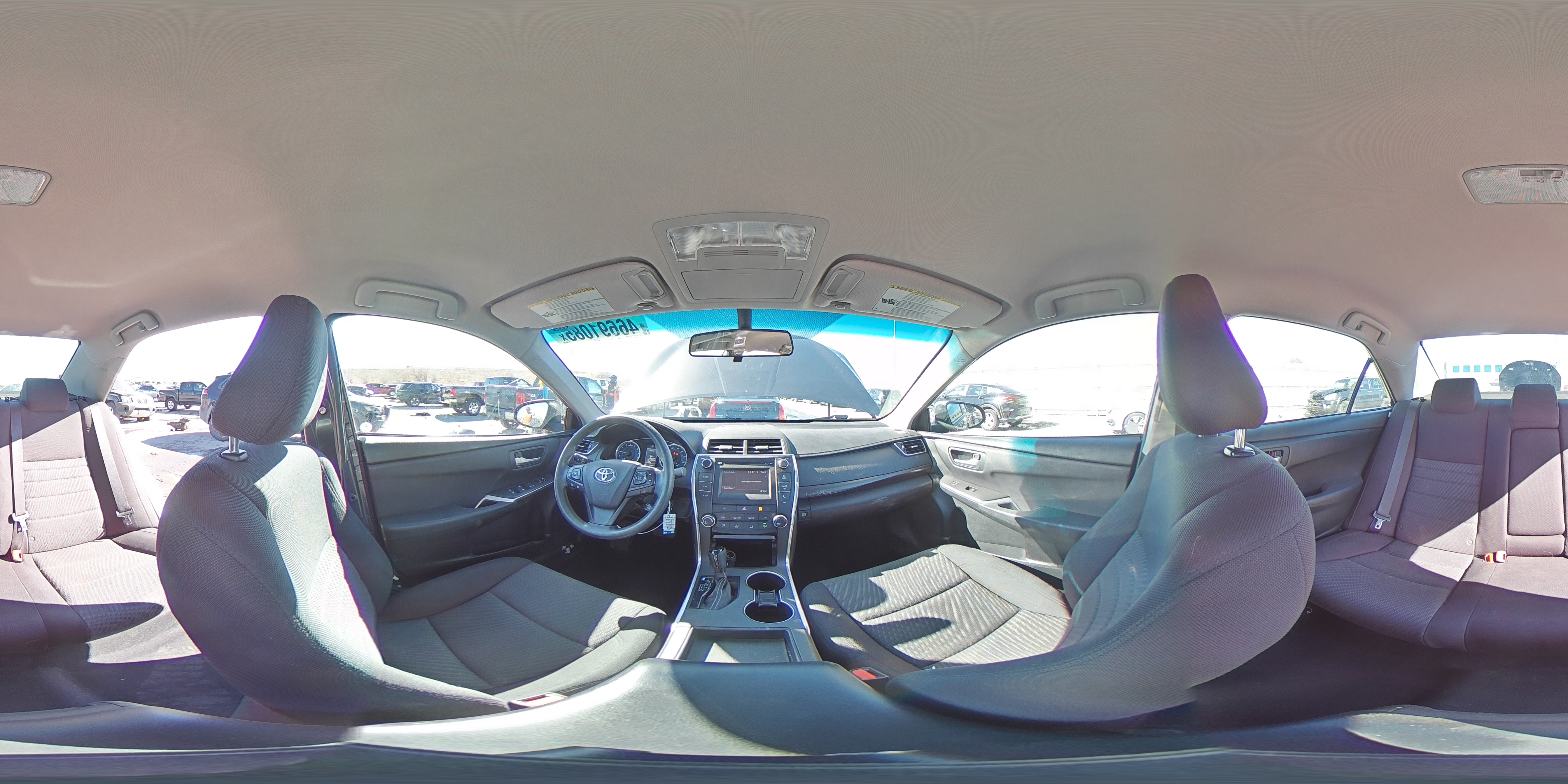 2016 Toyota Camry - Image 15