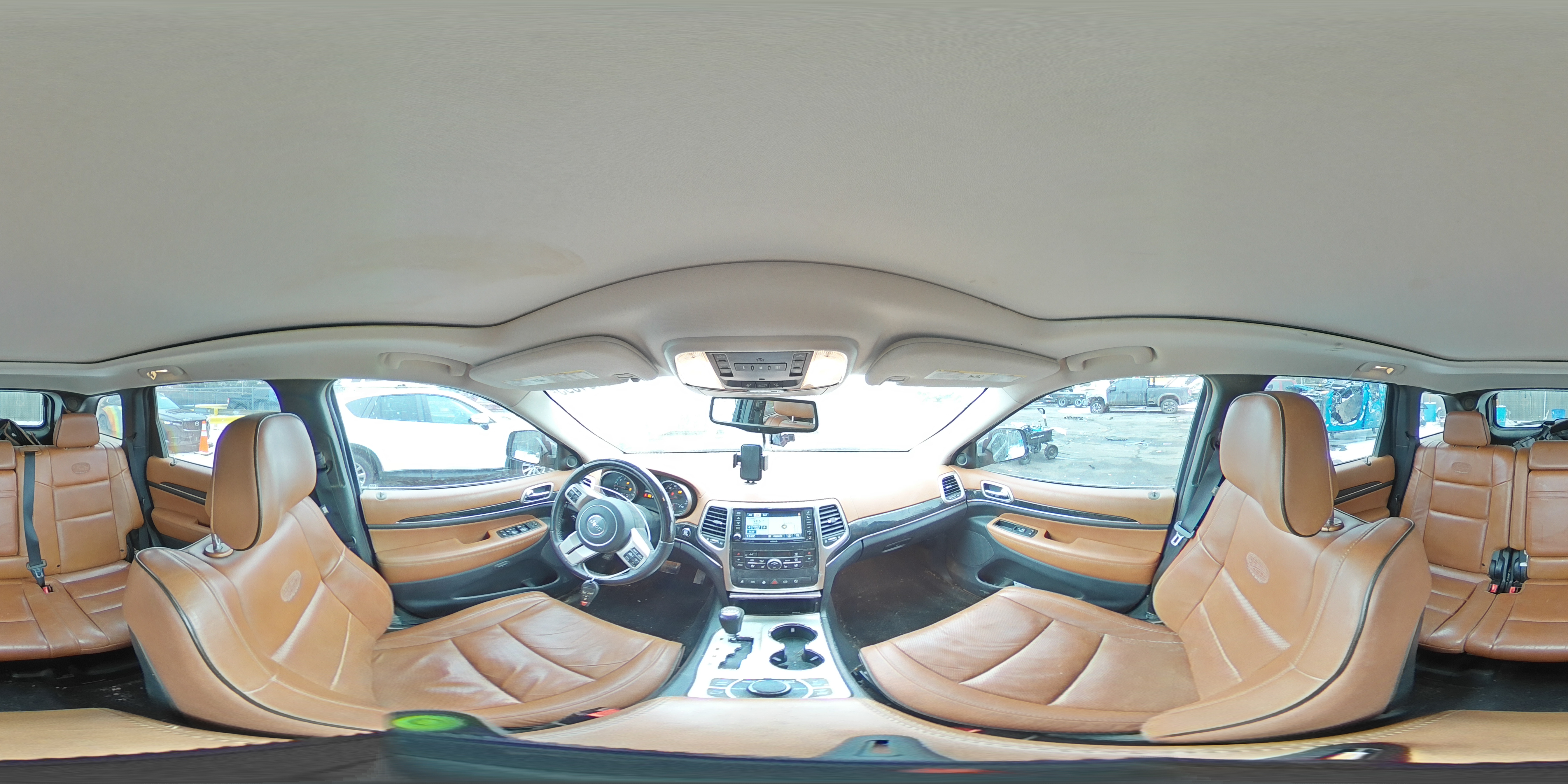 2012 Jeep Grand Cherokee - Image 13