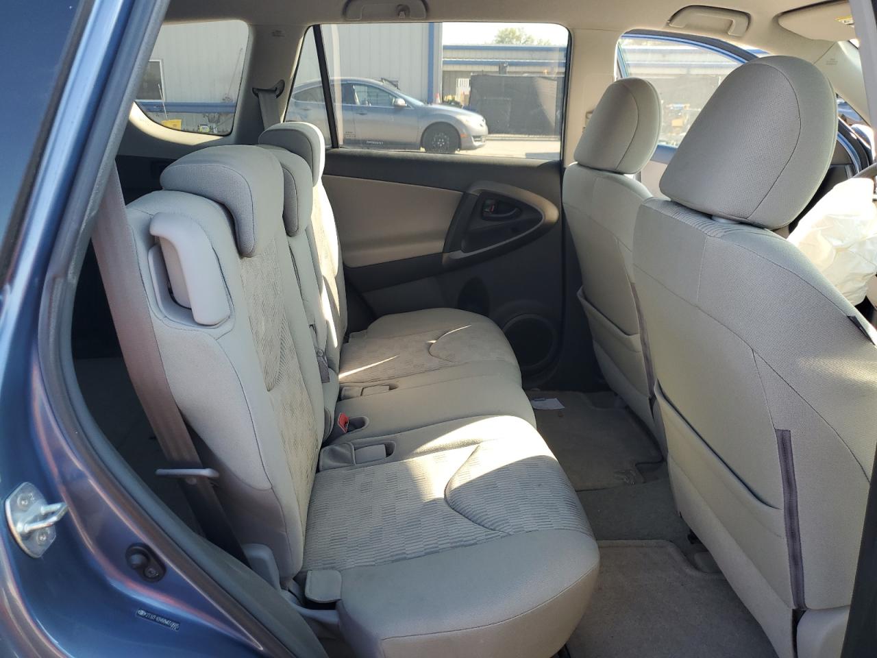 2011 Toyota RAV 4 - Image 11