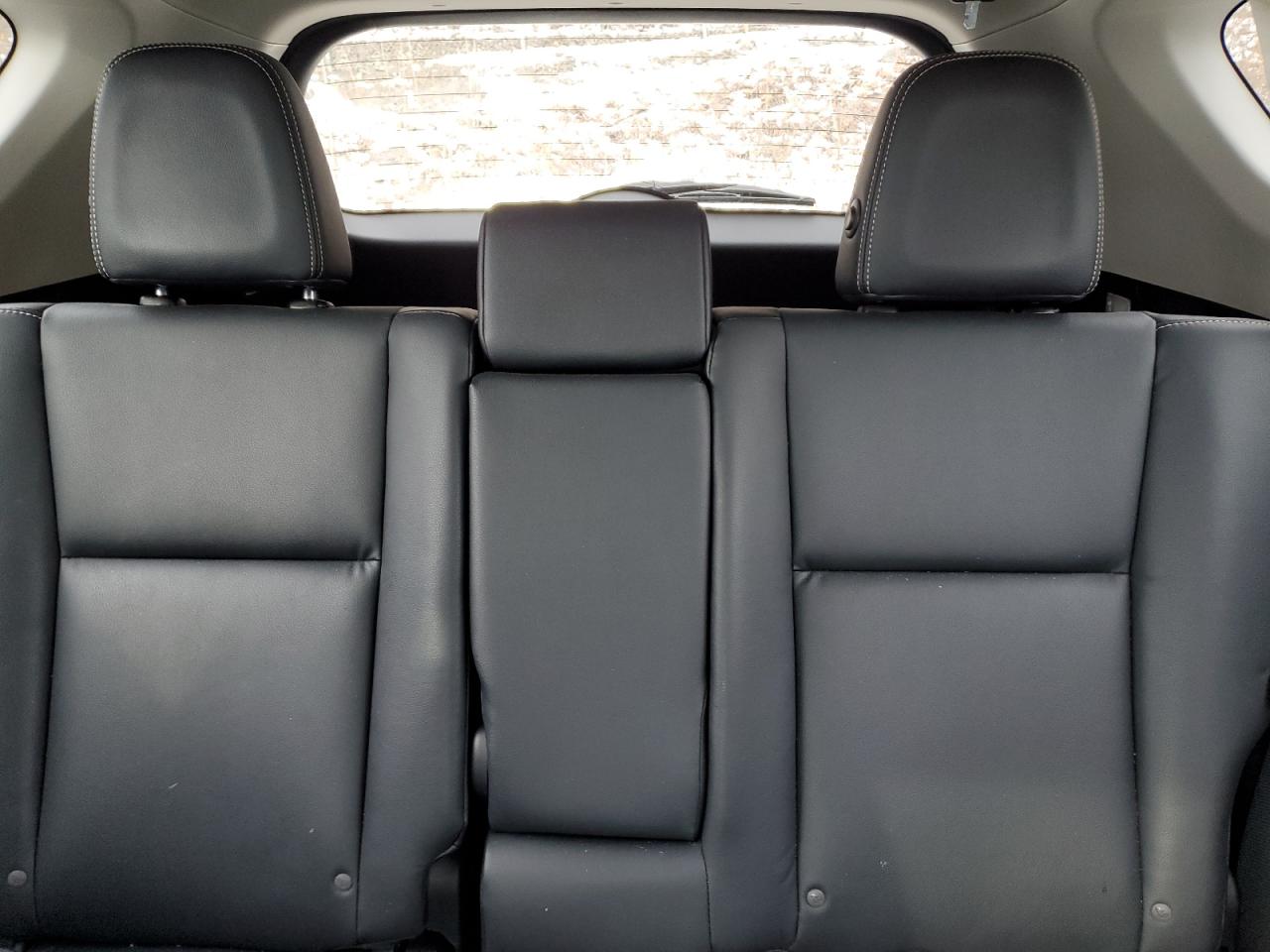 2013 Toyota RAV 4 - Image 10