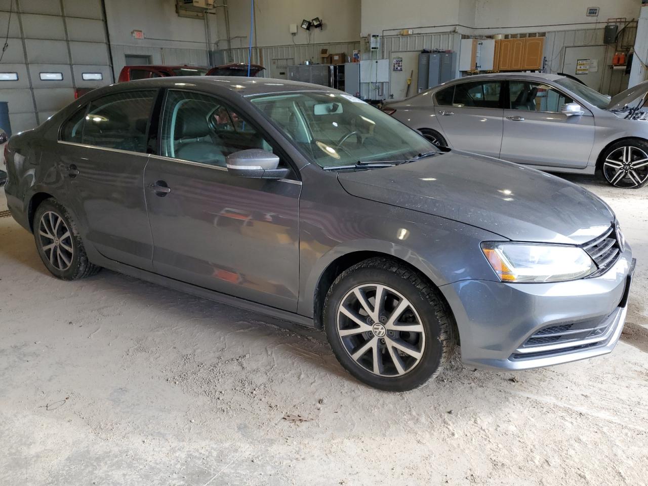 2017 Volkswagen Jetta - Image 4