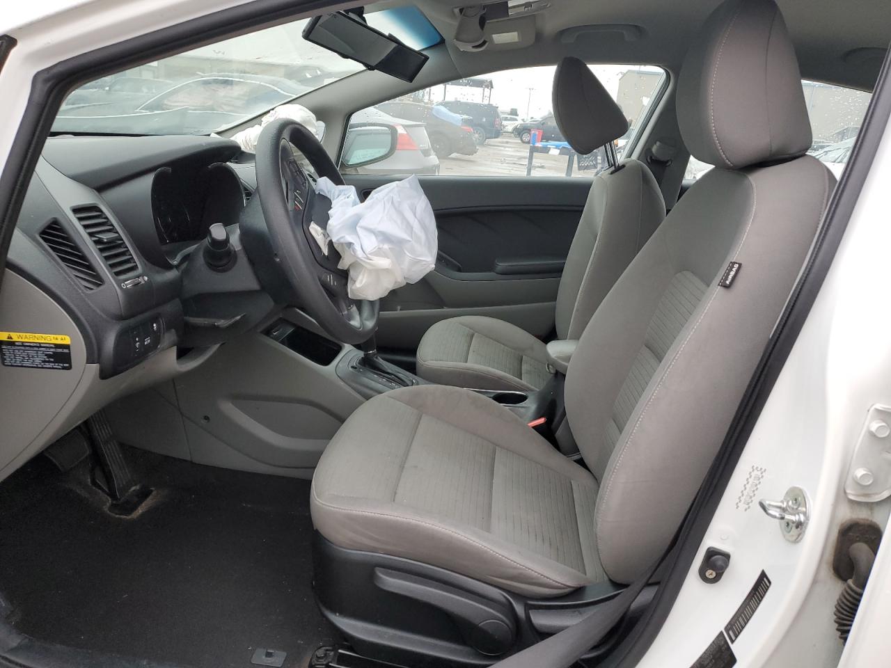 2015 Kia Forte - Image 7
