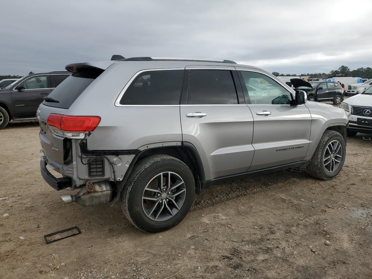 2018 Jeep Grand Cherokee - Image 3