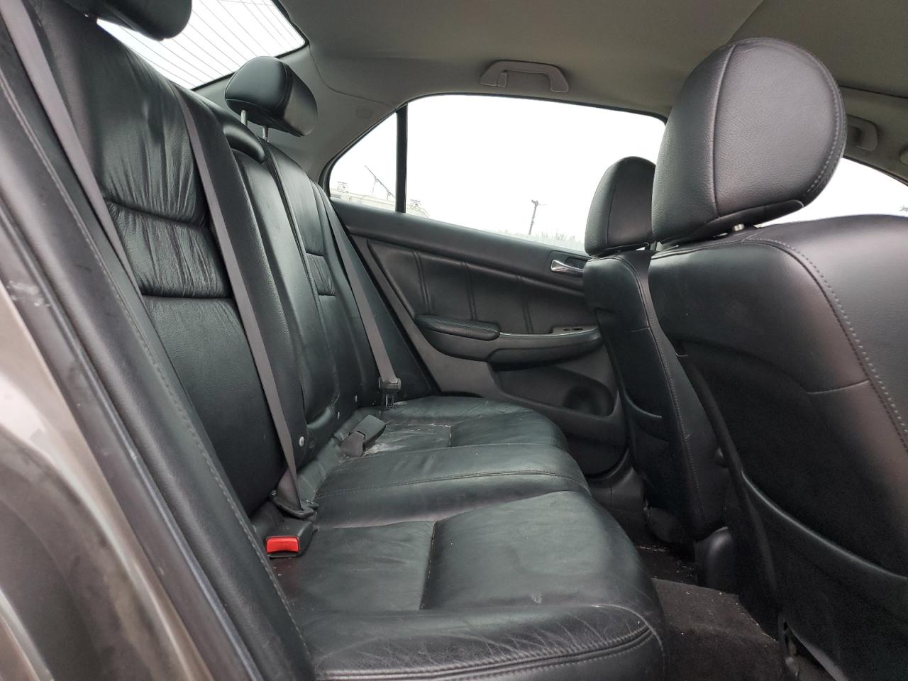 2006 Honda Accord - Image 10