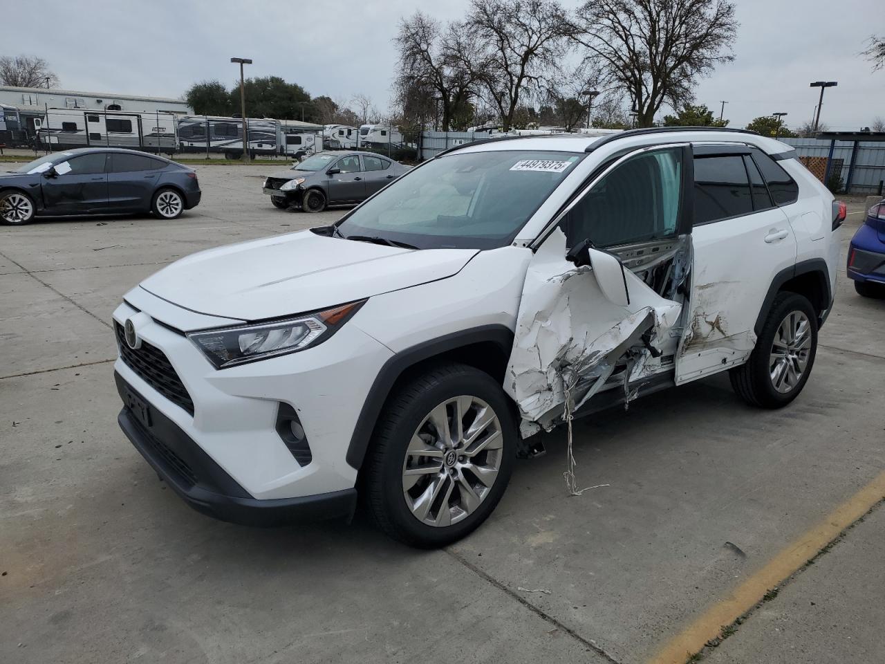 2020 Toyota RAV 4 - Image 1