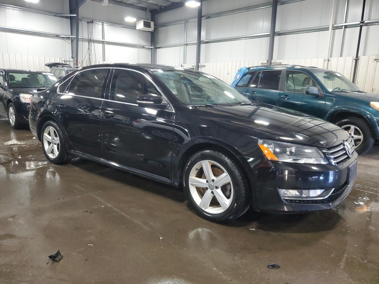 2015 Volkswagen Passat - Image 4