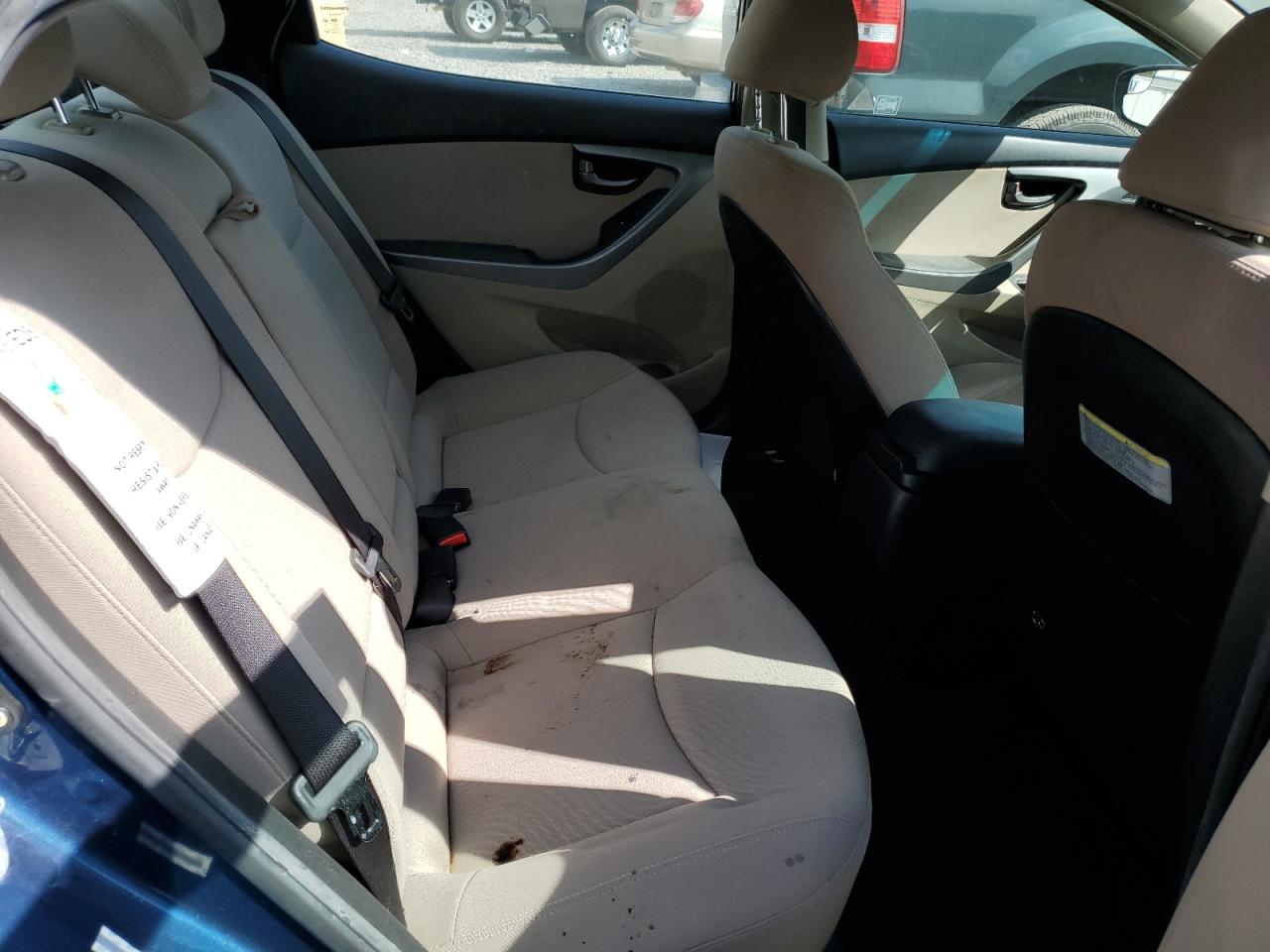 2014 Hyundai Elantra - Image 10