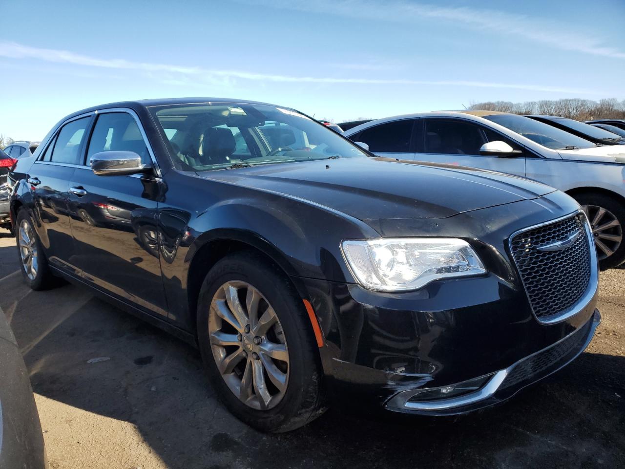 2016 Chrysler 300 - Image 4