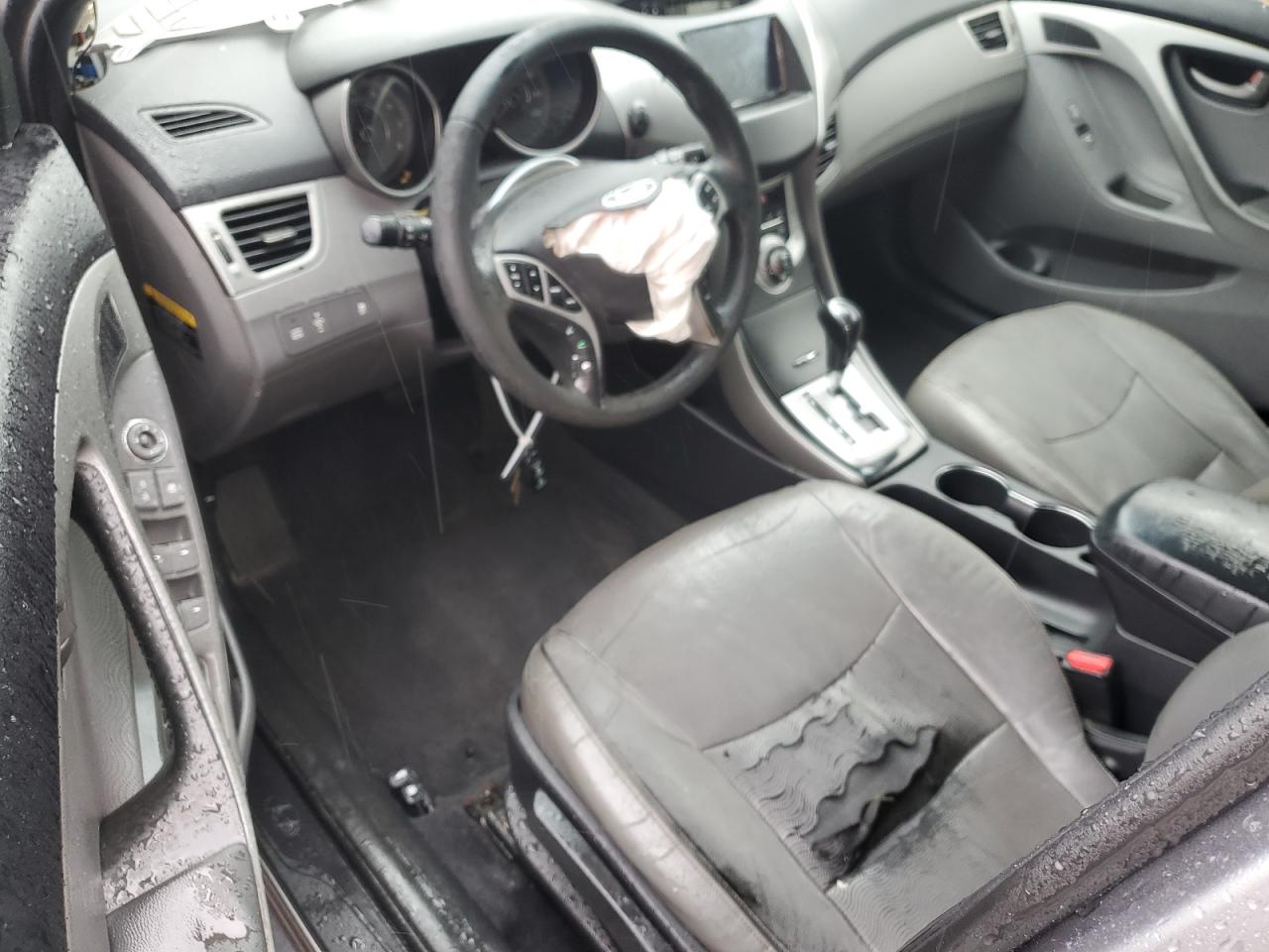 2012 Hyundai Elantra - Image 8