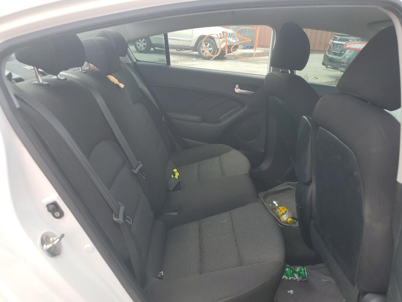 2017 Kia Forte - Image 11