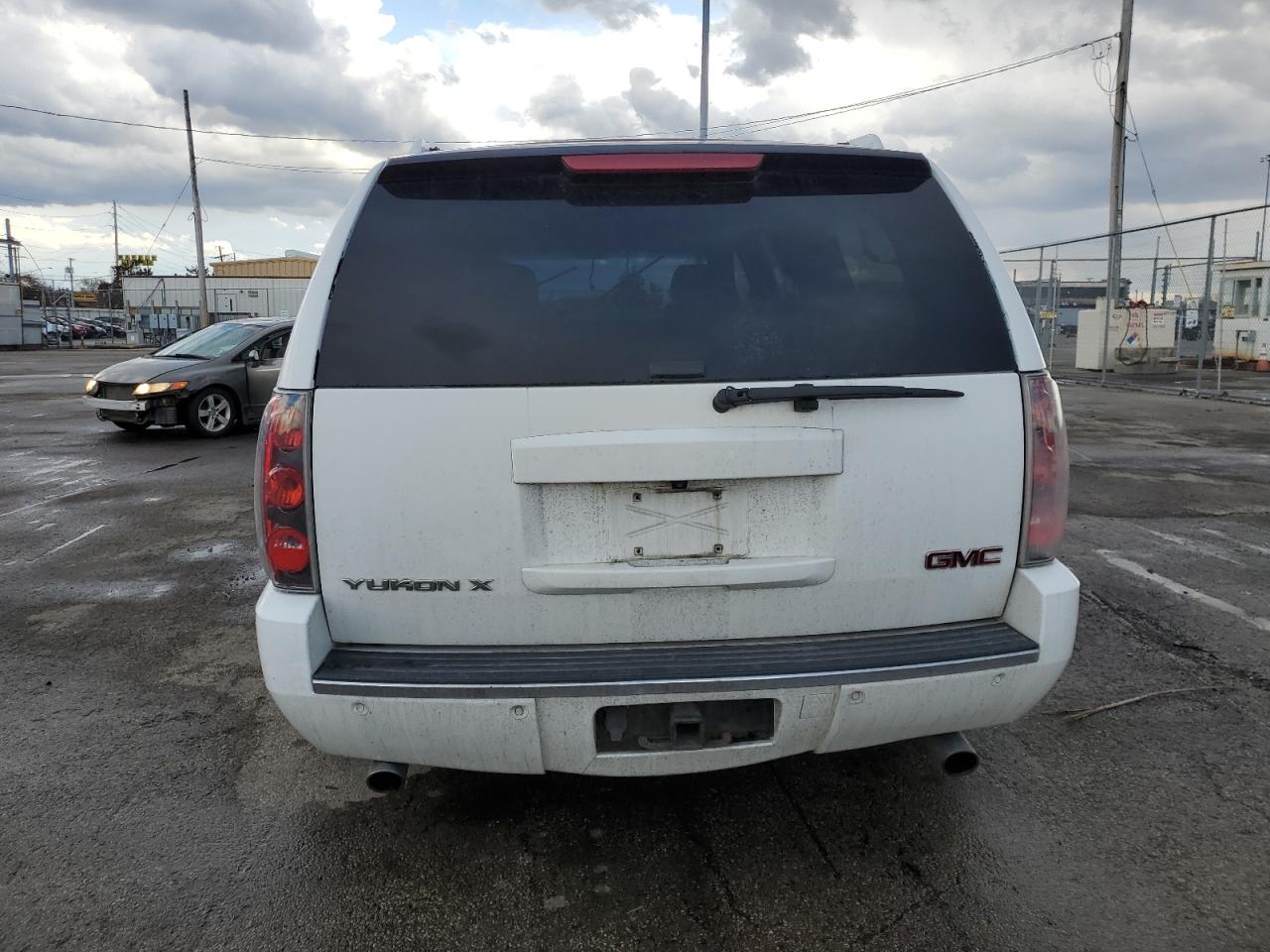 2007 GMC Yukon - Image 6