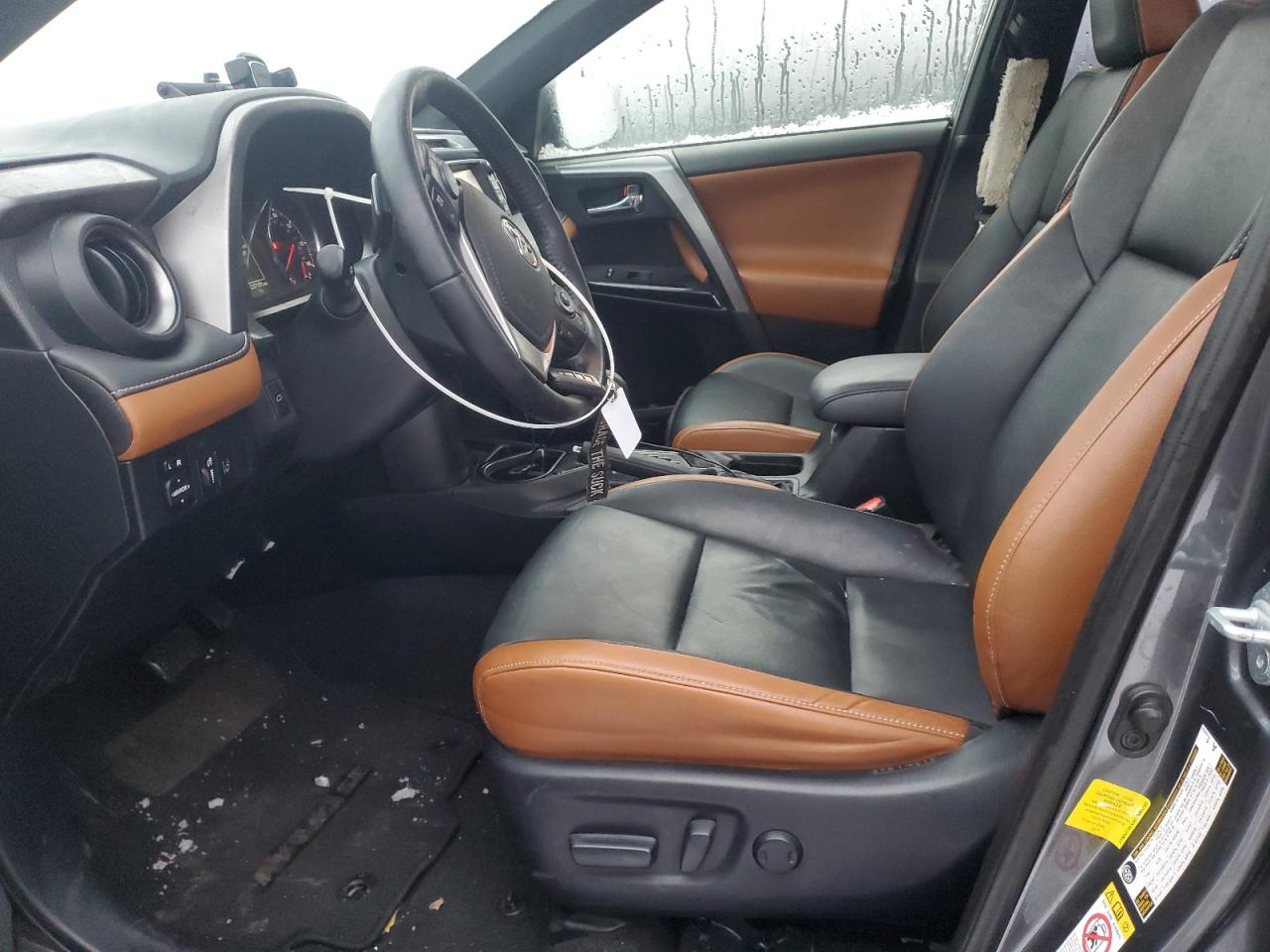 2016 Toyota RAV 4 - Image 7