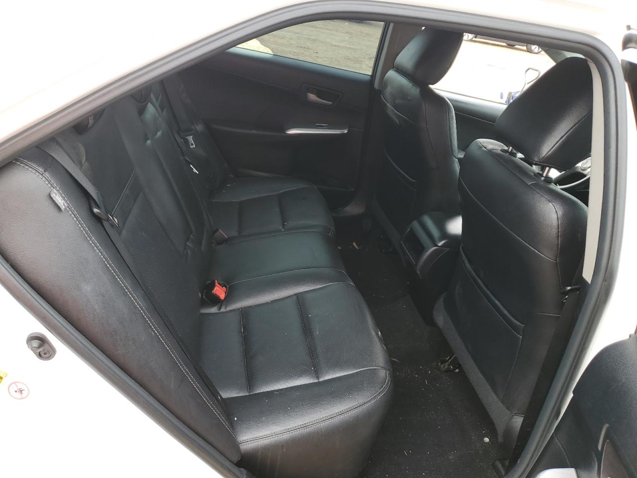 2014 Toyota Camry - Image 10