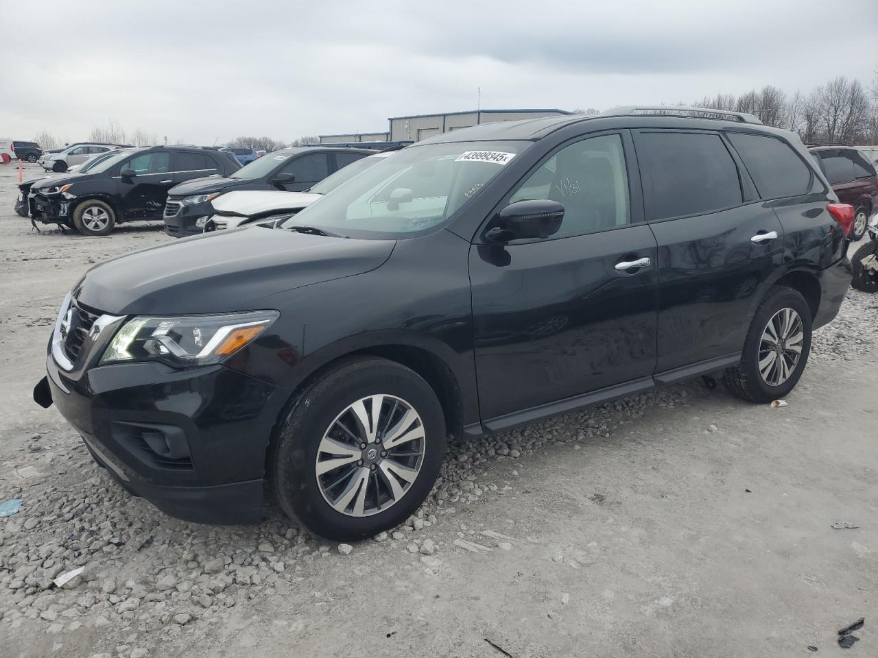 2020 Nissan Pathfinder - Image 1