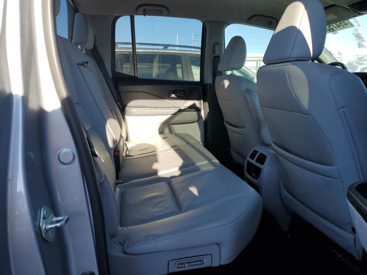 2017 Honda Ridgeline - Image 10