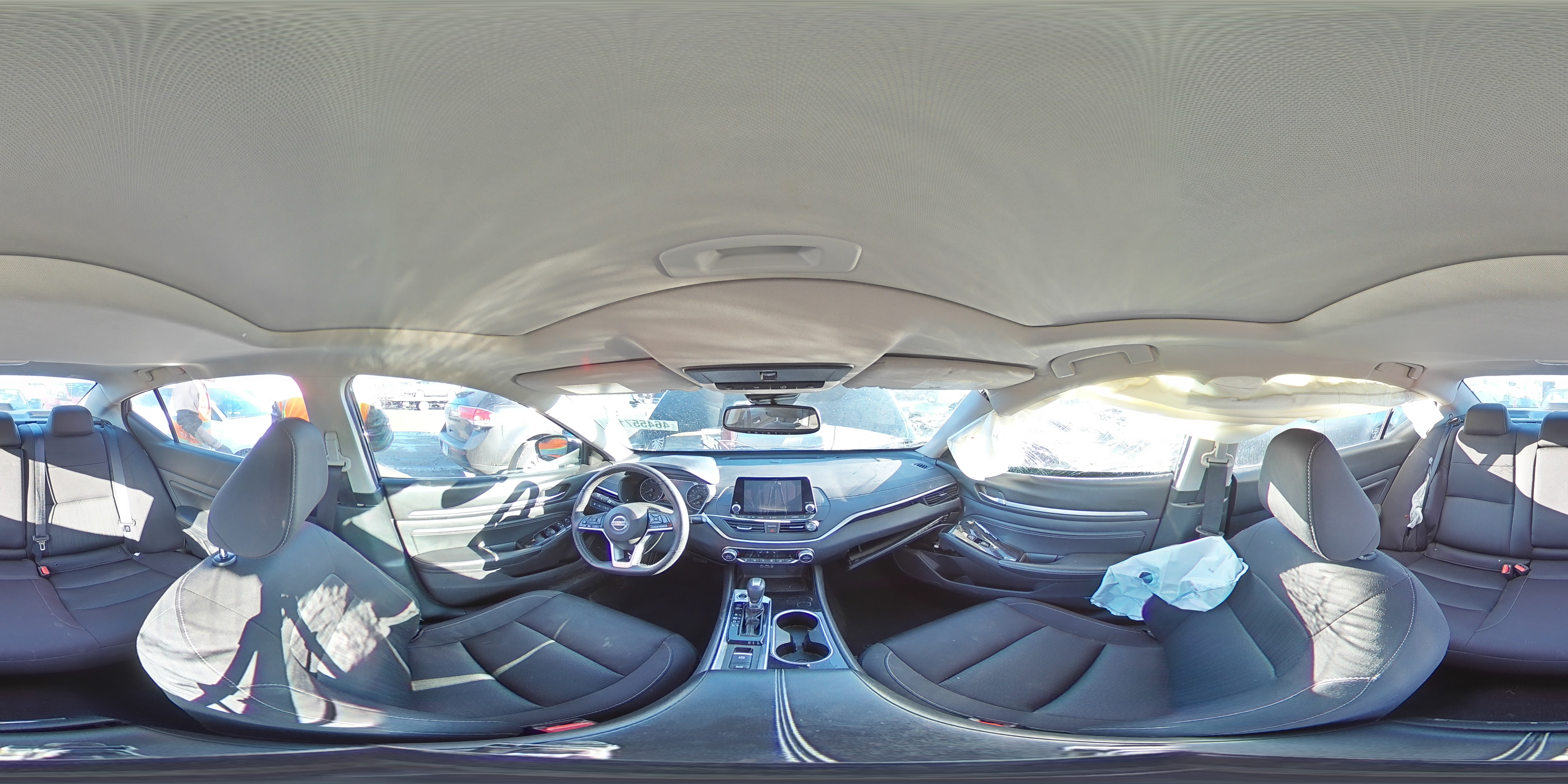 2020 Nissan Altima - Image 14