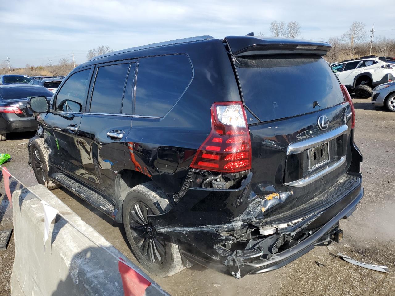 2022 Lexus GX - Image 2