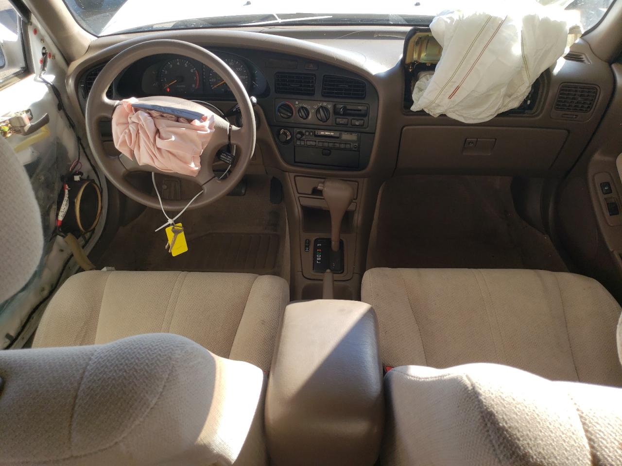 1995 Toyota Camry - Image 8