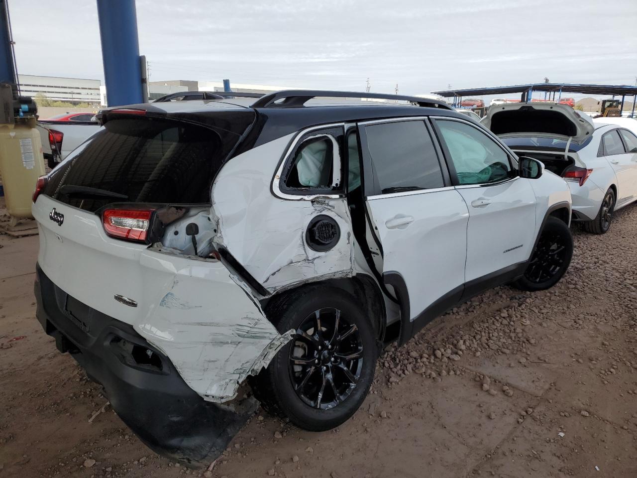 2018 Jeep Grand Cherokee - Image 3