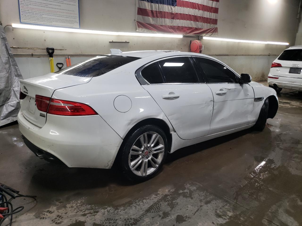 2019 Jaguar XE - Image 3