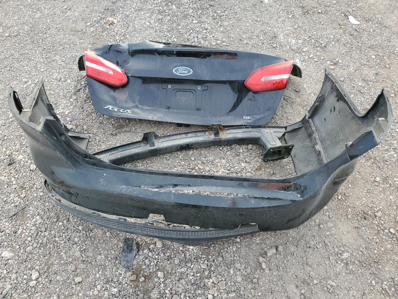2018 Ford Focus - Image 12
