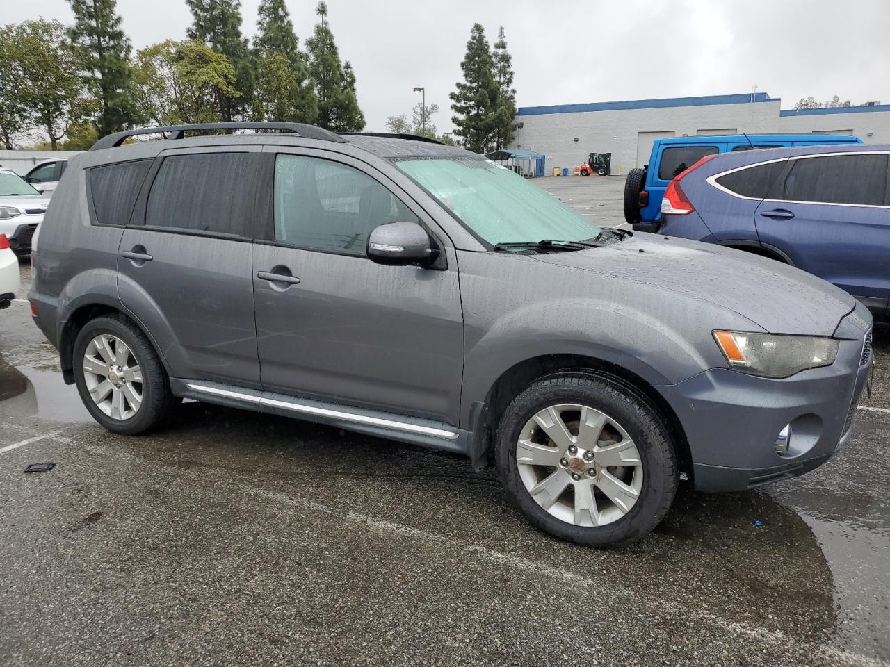 2011 Mitsubishi Outlander - Image 4