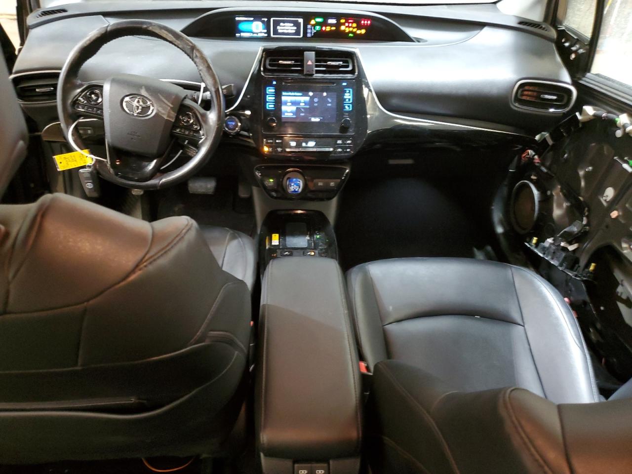 2019 Toyota Prius - Image 8