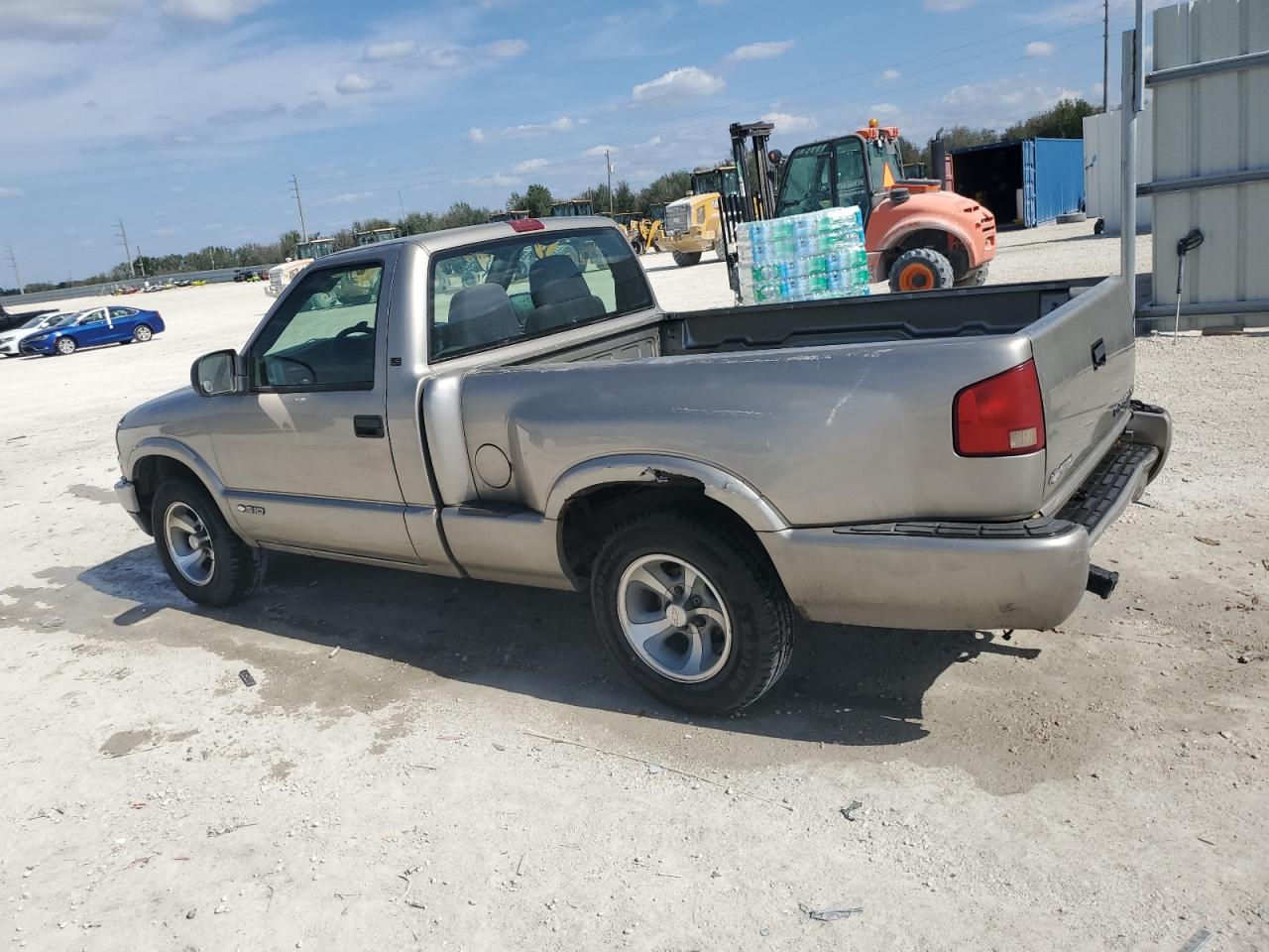 2003 Chevrolet S-10 Pickup - Image 2