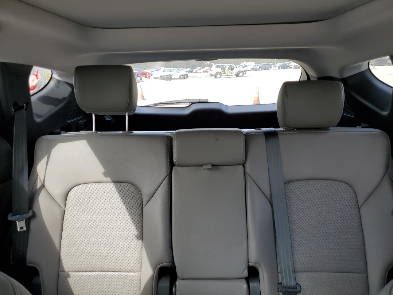 2018 Hyundai Santa Fe - Image 10