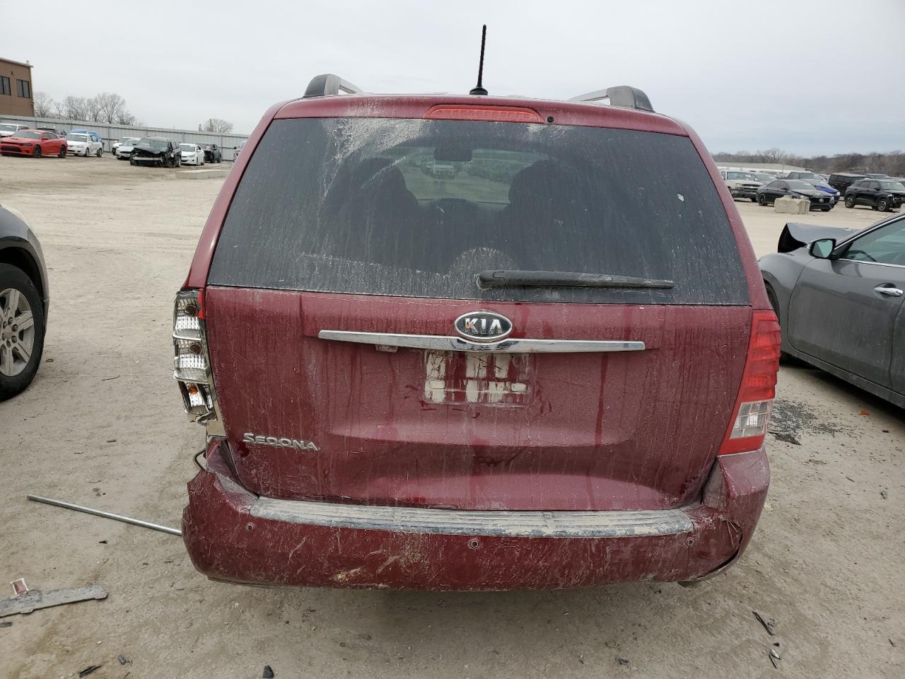 2011 Kia Sedona - Image 6