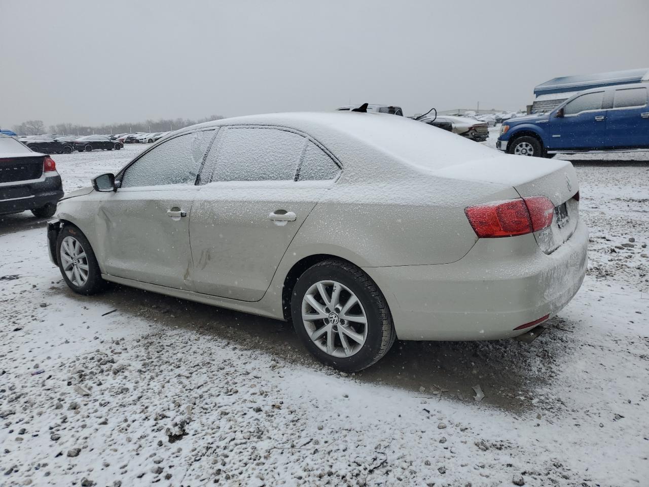 2014 Volkswagen Jetta - Image 2