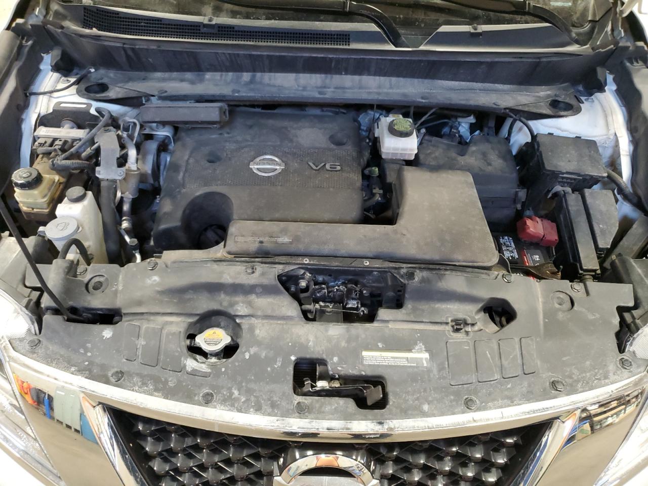 2015 Nissan Pathfinder - Image 13