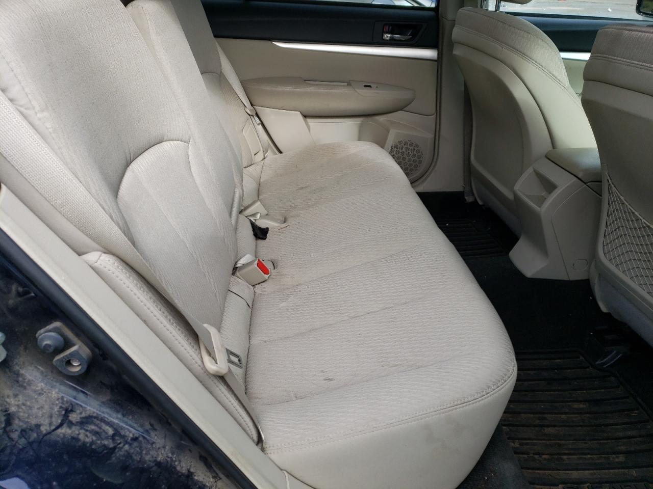 2012 Subaru Outback - Image 11