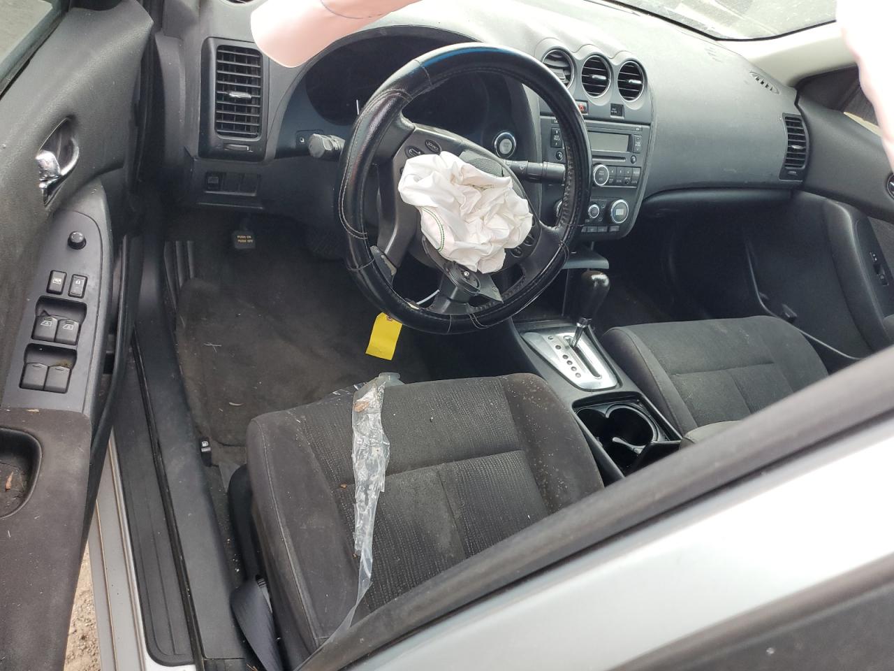 2011 Nissan Altima - Image 8