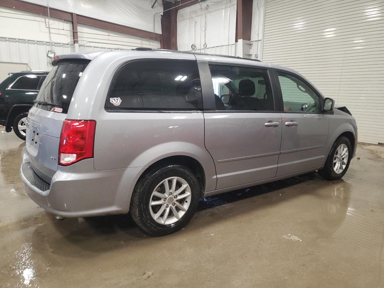 2015 Dodge Caravan - Image 3