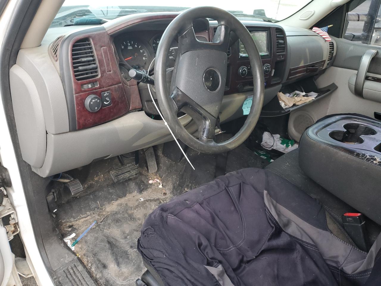 2009 Chevrolet Silverado - Image 8