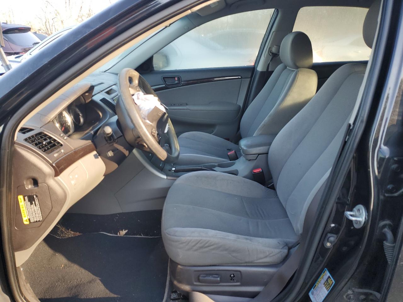 2009 Hyundai Sonata - Image 7