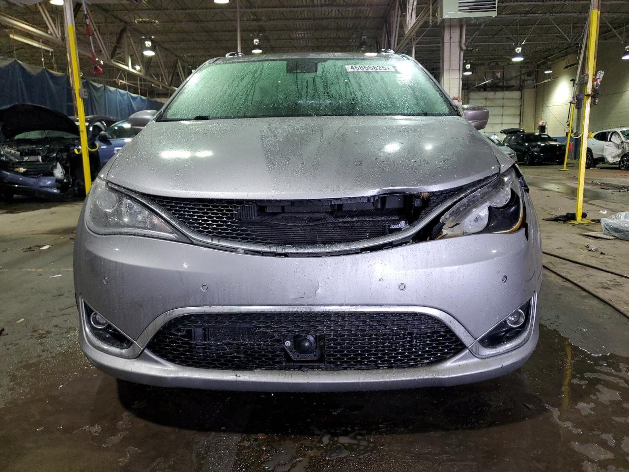 2017 Chrysler Pacifica - Image 5