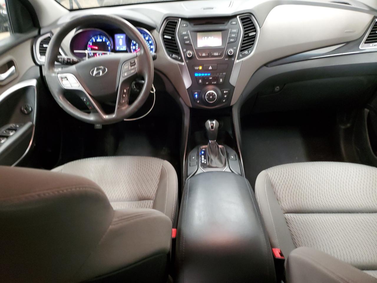 2016 Hyundai Santa Fe - Image 8