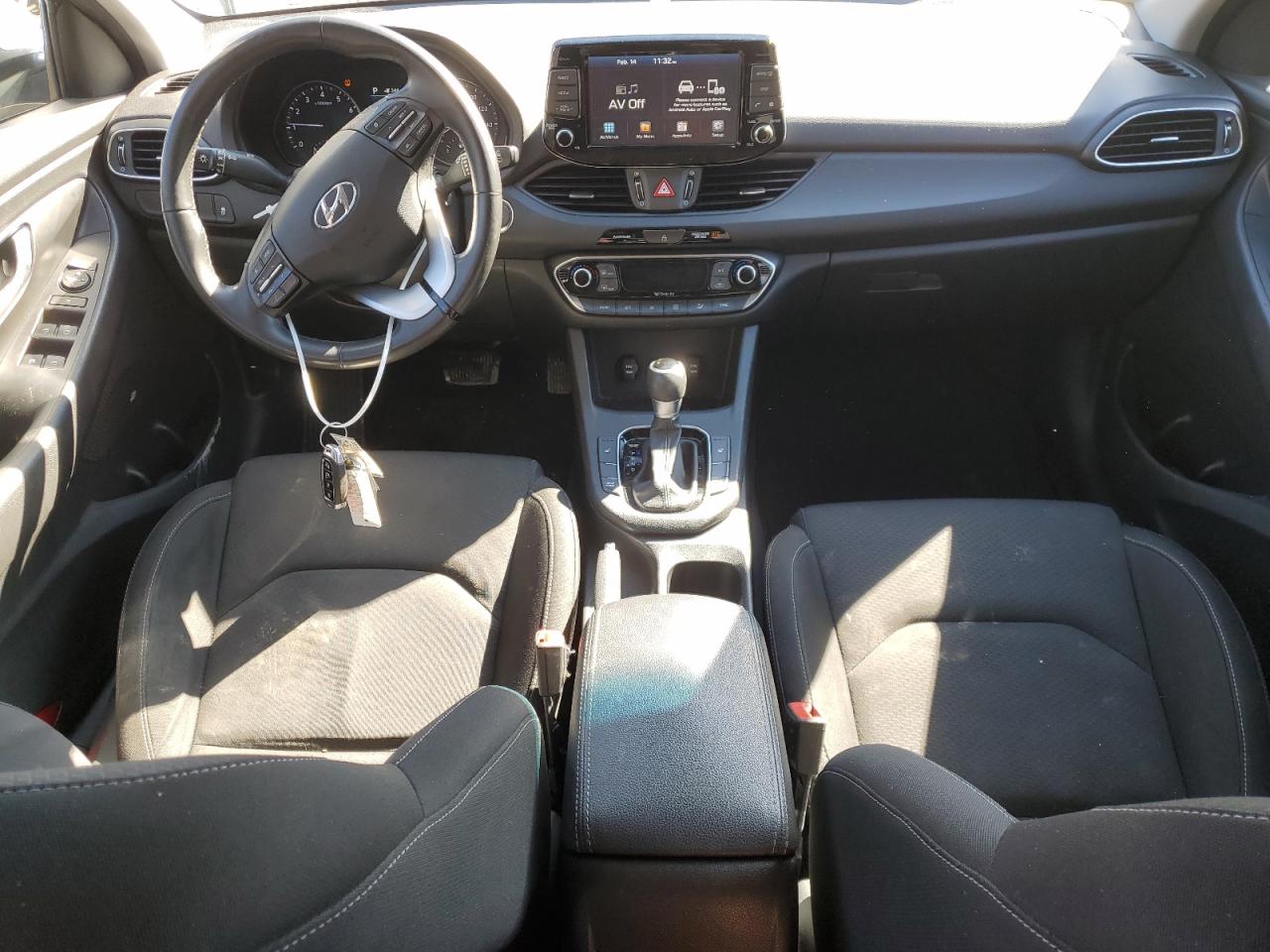 2018 Hyundai Elantra - Image 8