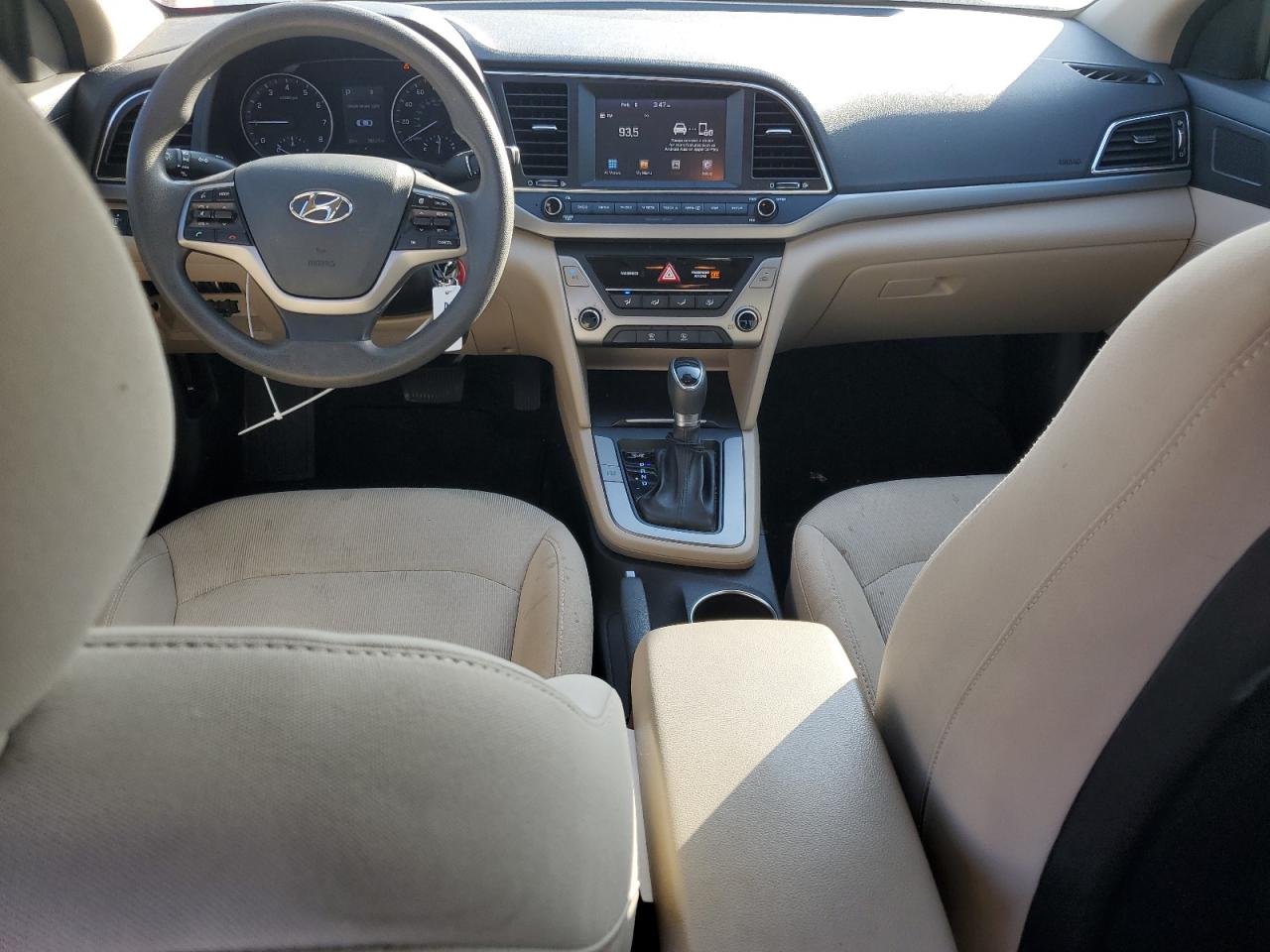 2018 Hyundai Elantra - Image 8